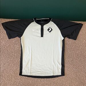 Nike Dry Fit shirt - Never worn, perfect condition. XL